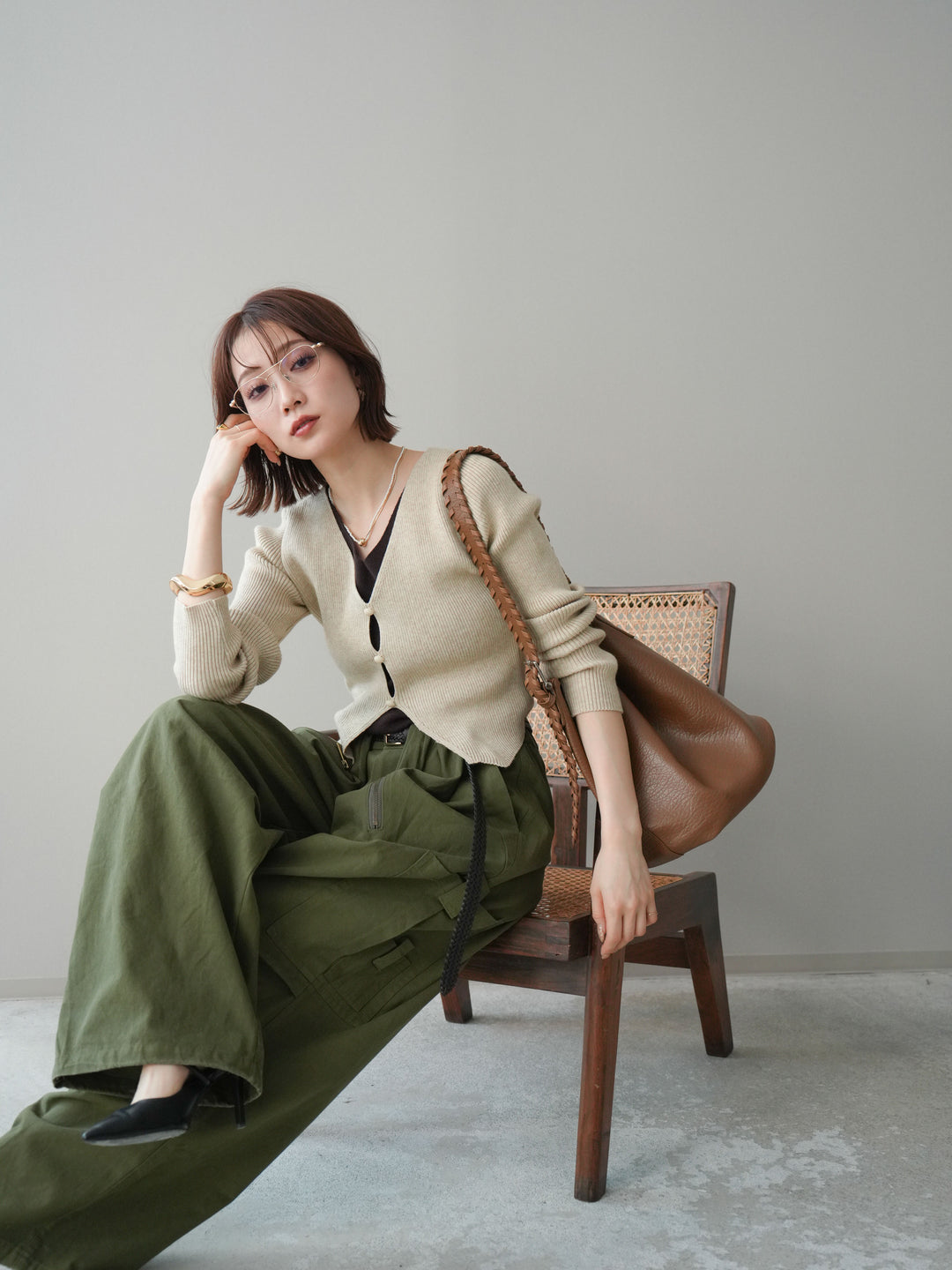 [予約]Vネック配色レイヤードスリットニットトップス/beige