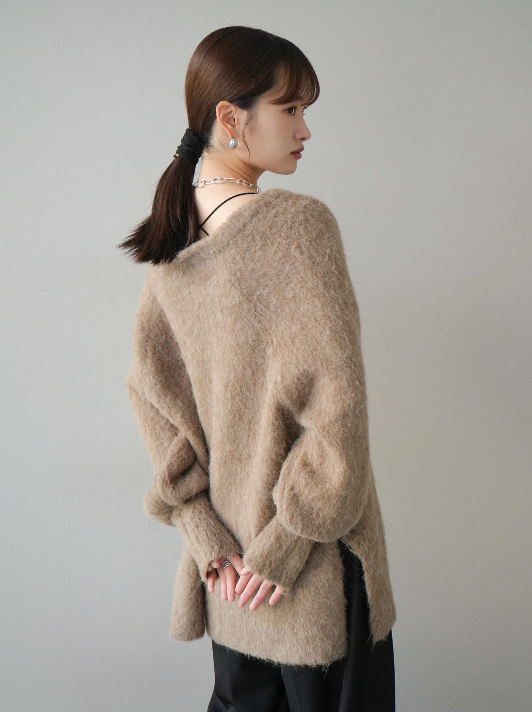 [予約]Vネックオーバーモヘアニットプルオーバー/モカ