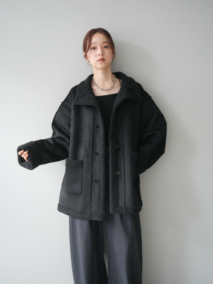 [SET]スタンドネックフェイクムートンミディアムコート+カップ付きバッククロスキャミソール+アニマル柄ベルト付きウールタッチワイドパンツ(3set)