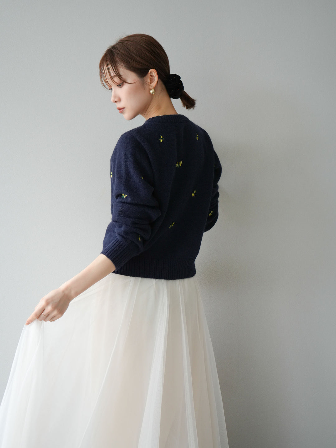 [SET]フラワー刺繍ニットカーディガン+チュールボリュームスカート(2set)