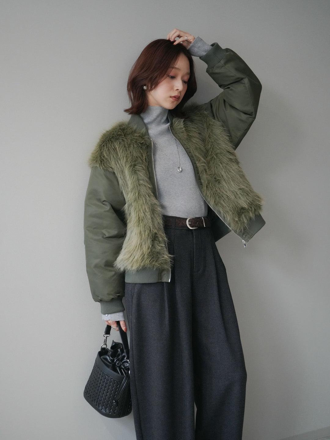 [SET]ファードッキングMA-1+袖ボタンボトルネックリブニットトップス+アニマル柄ベルト付きウールタッチワイドパンツ(3set)