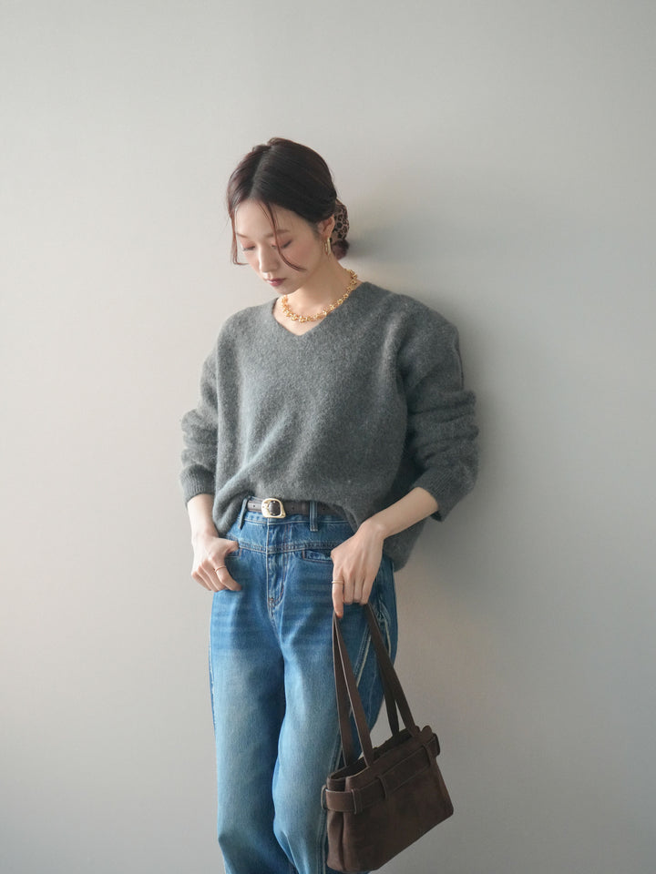 [SET]シュシュ付きアンゴラタッチVネックニットプルオーバー+サイドフリンジワイドデニムパンツ(2set)