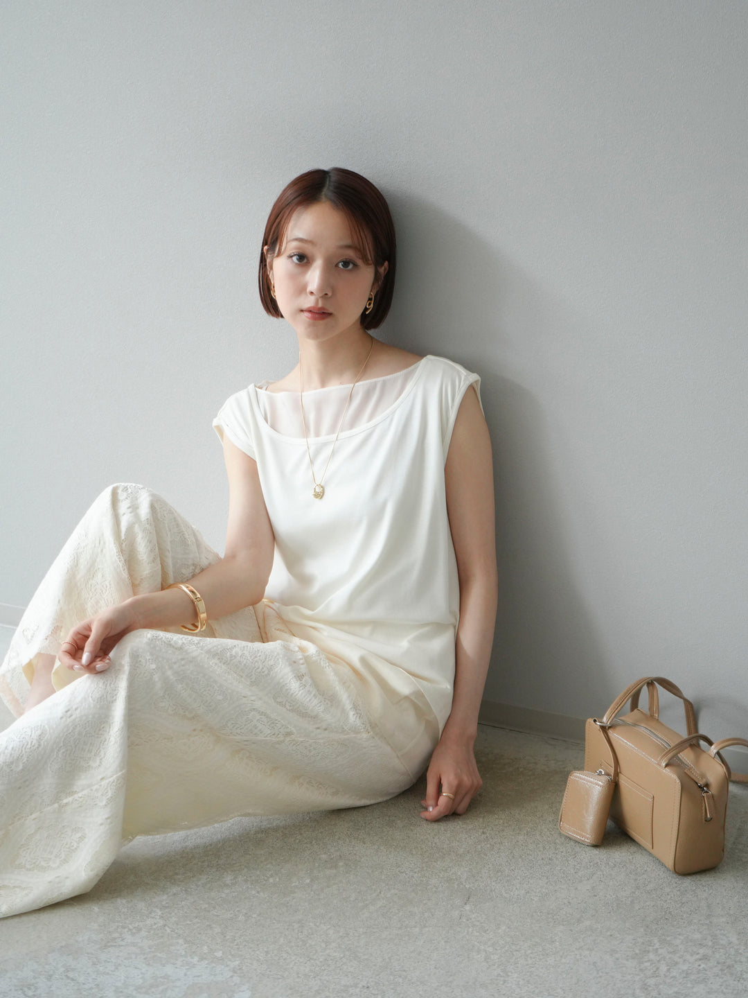 [預訂] 雙向透視多層垂墜上衣/象牙色