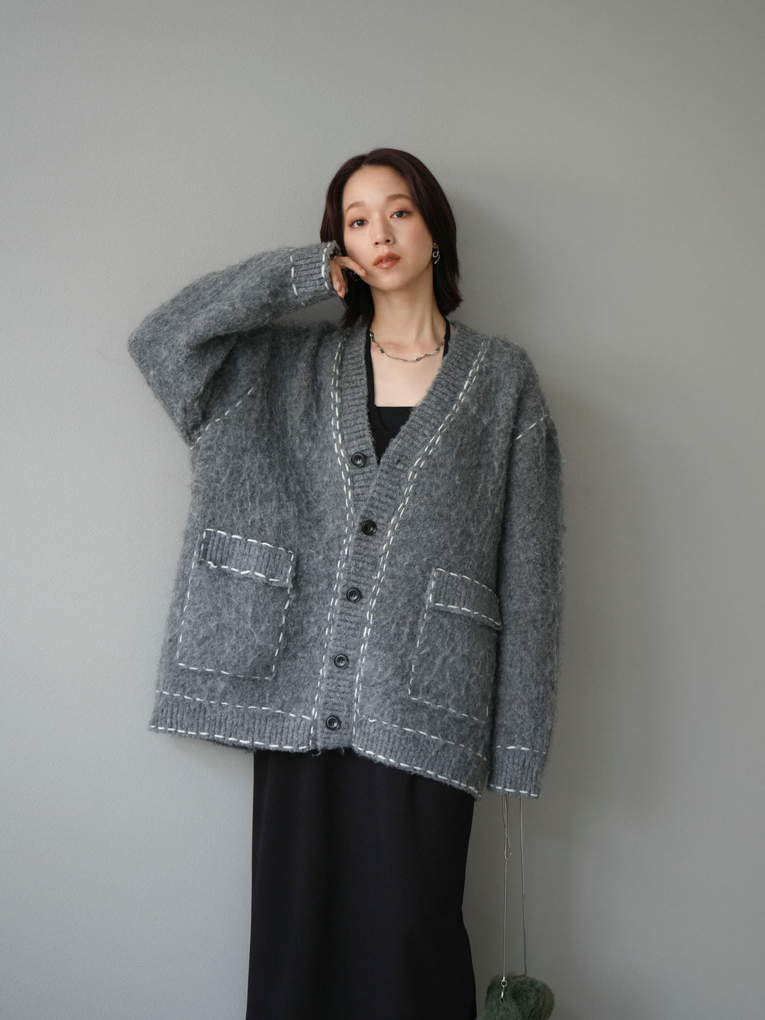 [予約]ステッチVネックニットカーディガン/グレー