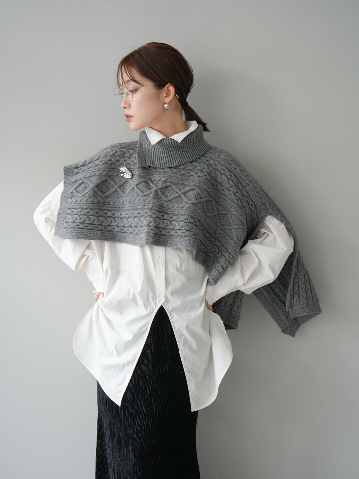 [予約]ケーブル編みニットケープ/グレー
