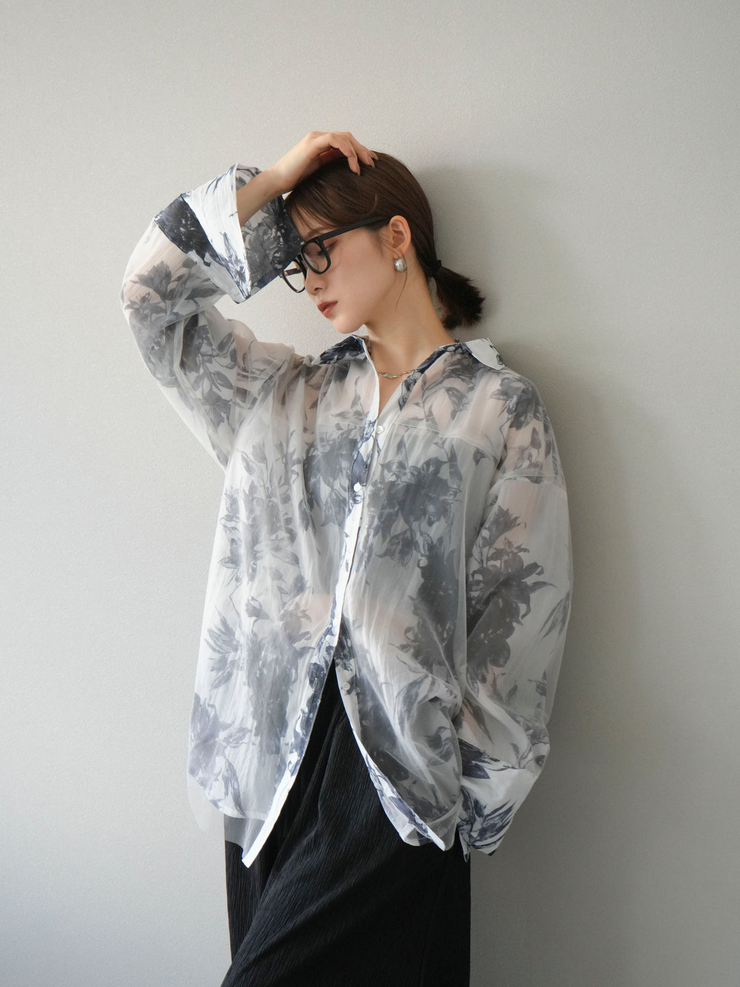 [予約]チュールドッキングフラワー柄オーバーサイズシャツ/グレー