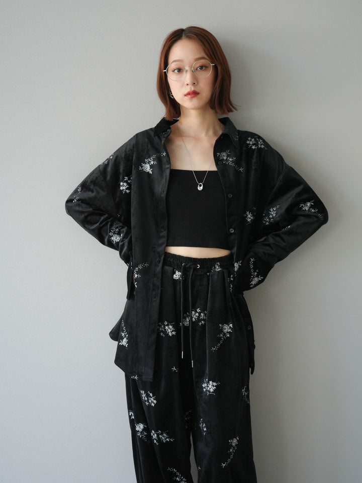 [予約]ベロアフラワーエンブロイダリーシャツ/ブラック