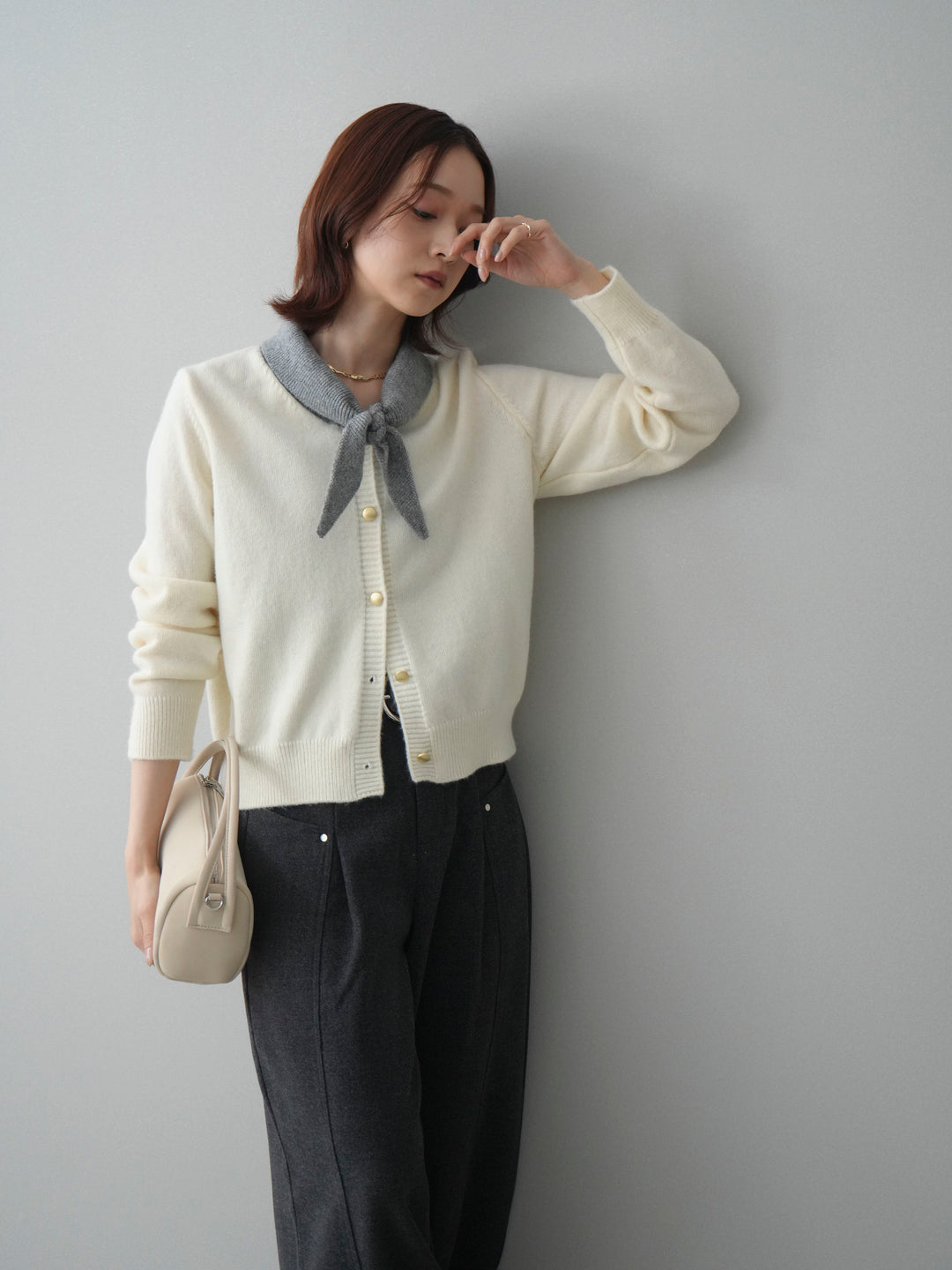 [SET]デザイン襟ニットカーディガン+選べるアクセセット(2set)