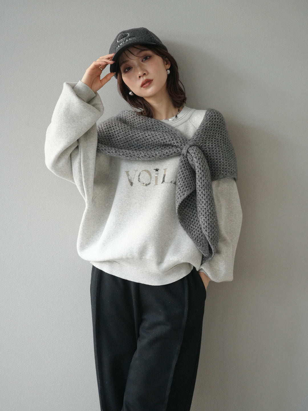 [予約]スウェットライクビーズロゴ刺繍ニットプルオーバー/oatmeal