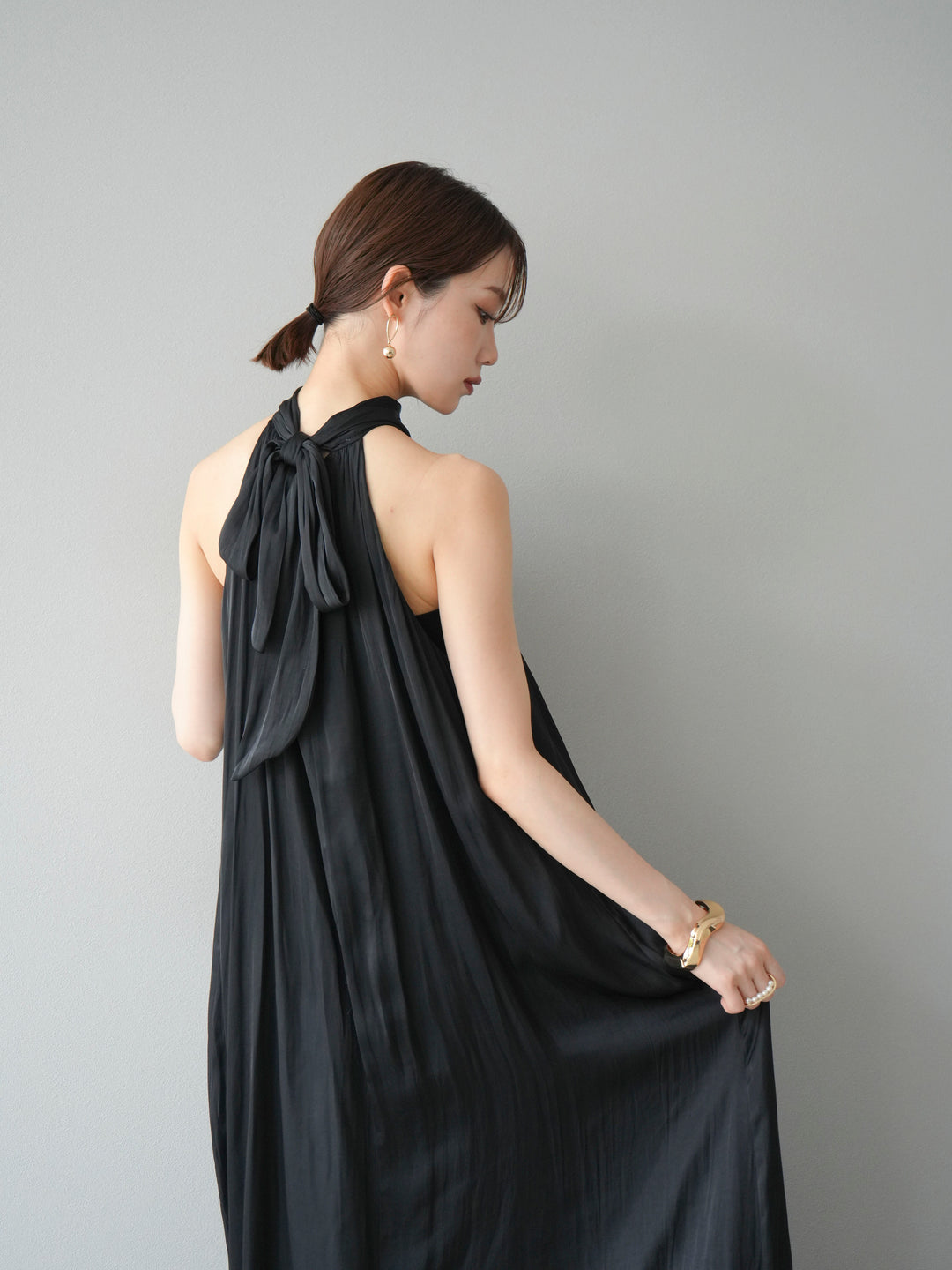 [予約]シャイニーホルターワンピース/ブラック