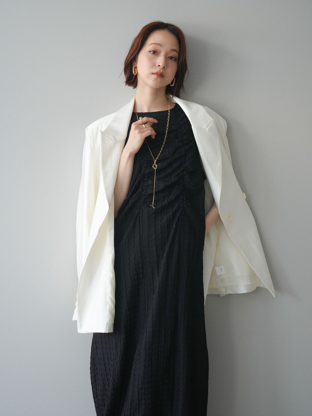 [SET]シャーリングジャガードノースリーブワンピース+エフォートレステイラードジャケット(2set)