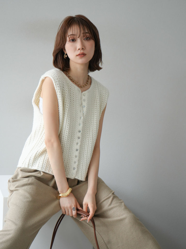 [予約]ランダムボタンニットベスト/アイボリー