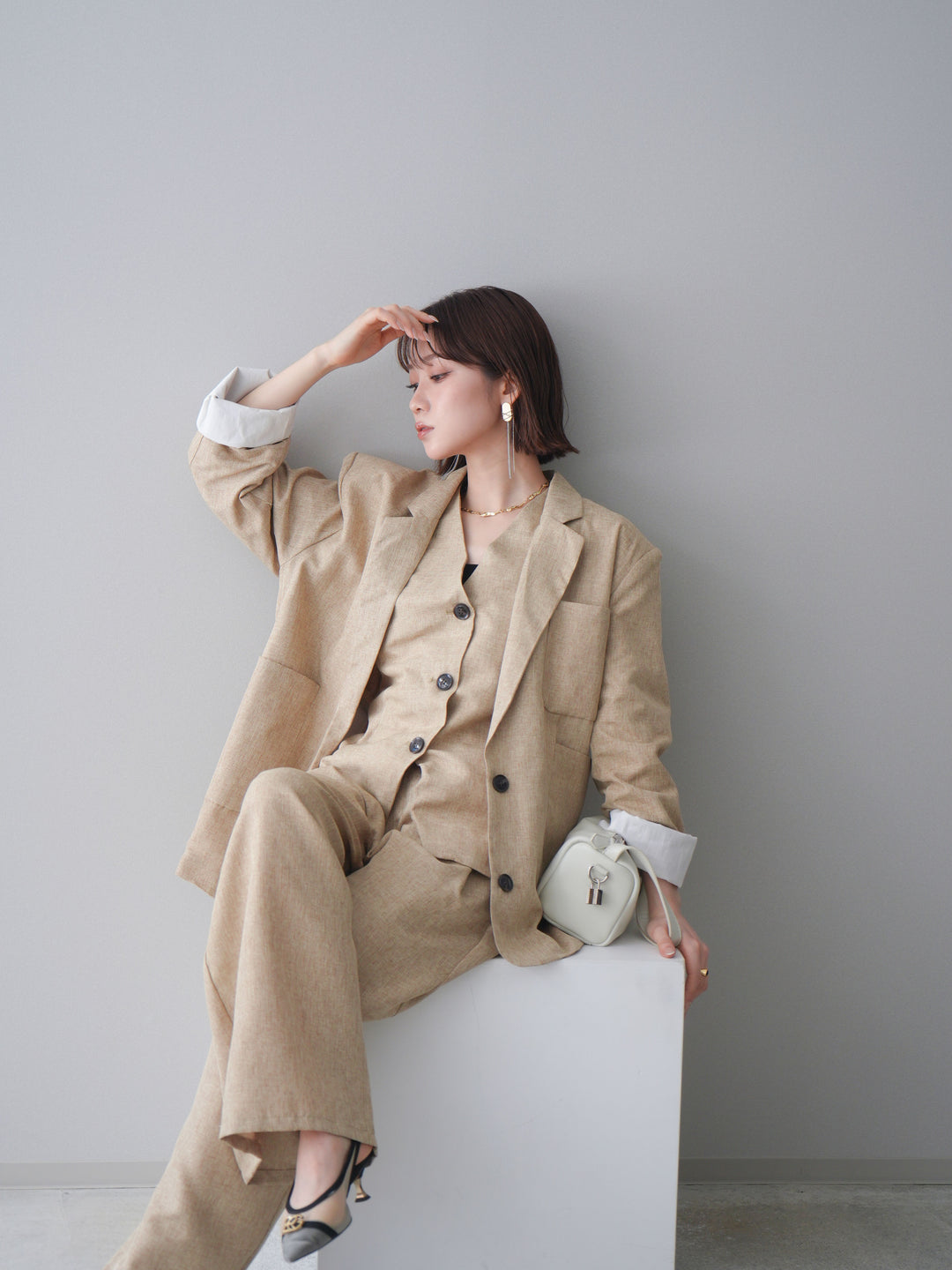 [SET]リネンライクテーラードジャケット+リネンライクバックオープンジレ+リネンライクタックワイドパンツ(3set)