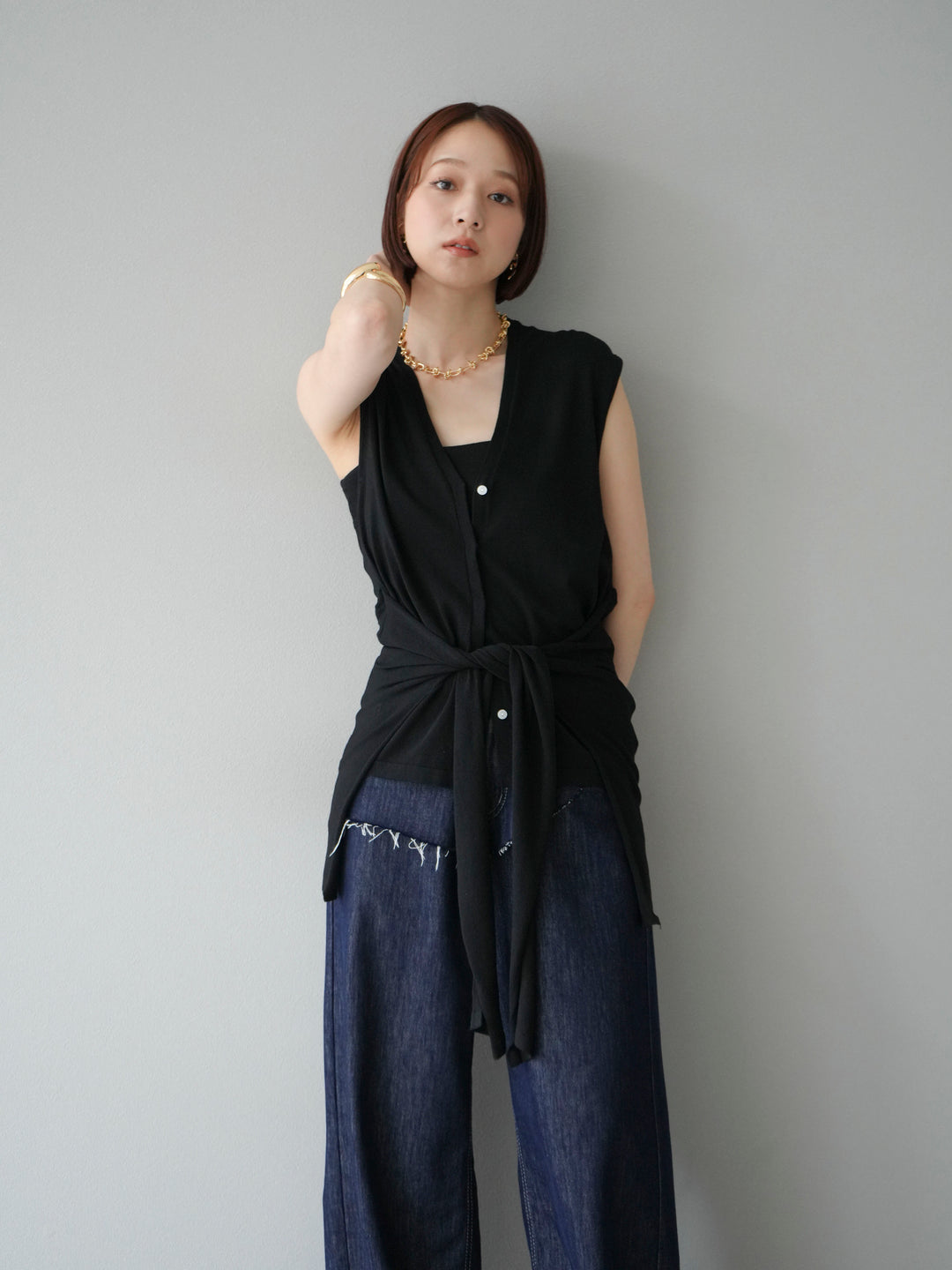 [SET]腰巻きデザインノースリーブニットカーディガン+ヒップデザインデニムパンツ(2set)