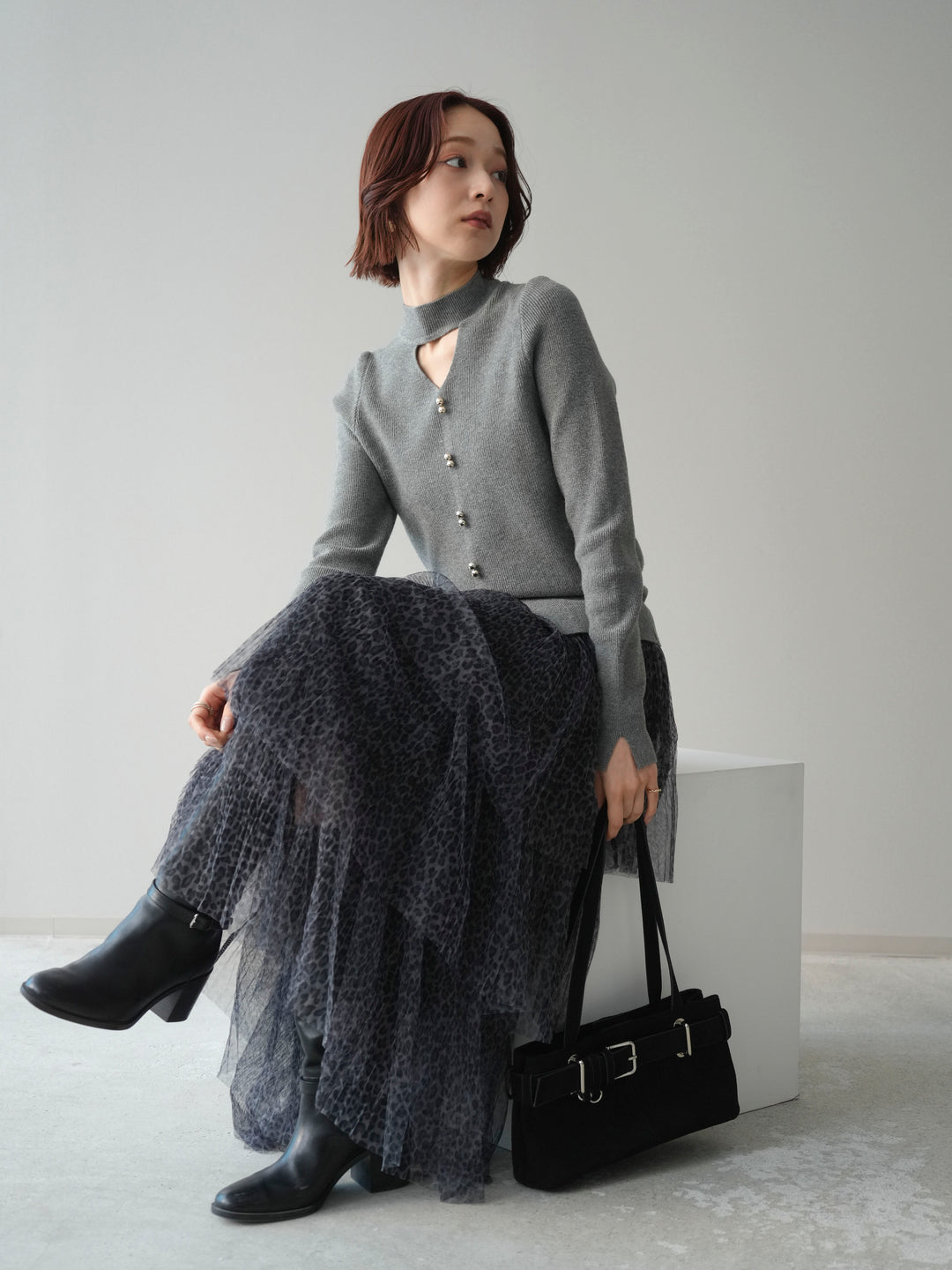 [予約]チョーカーデザインボタンリブニットトップス/gray