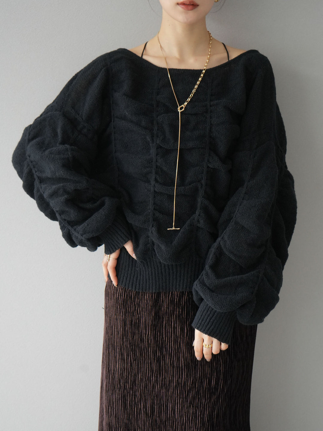 [予約]バックオープンシャーリングニットプルオーバー/ブラック