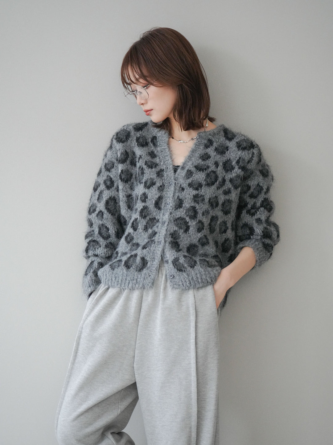 [SET]モヘアタッチレオパード柄ニットカーディガン+選べるアクセセット(2set)