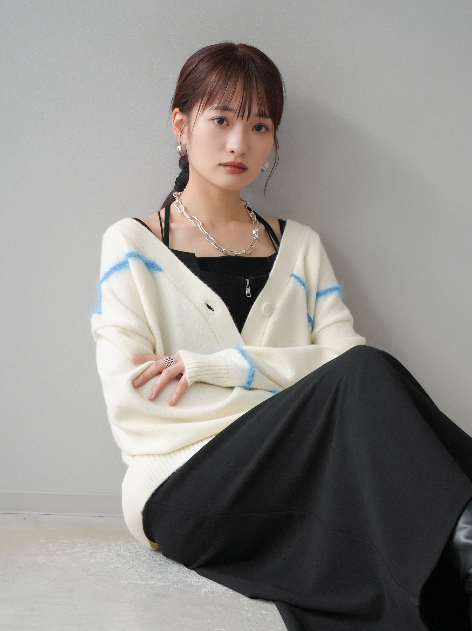 予約]ラインシャギーニットカーディガン/アイボリー – Lumier