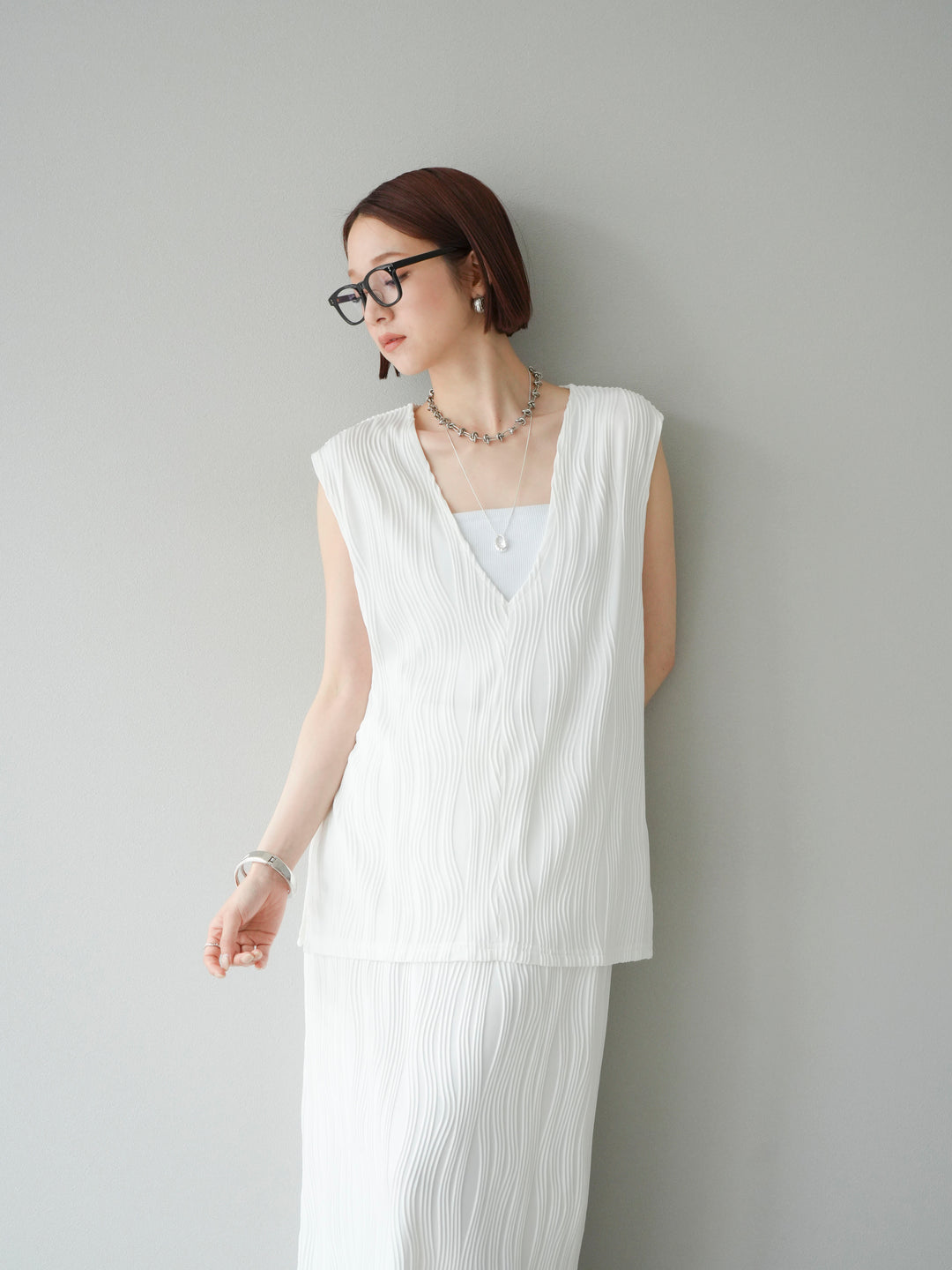 [SET]ウェーブパイピングVネックベスト+カップ付テレコリブベアキャミソール(2set)