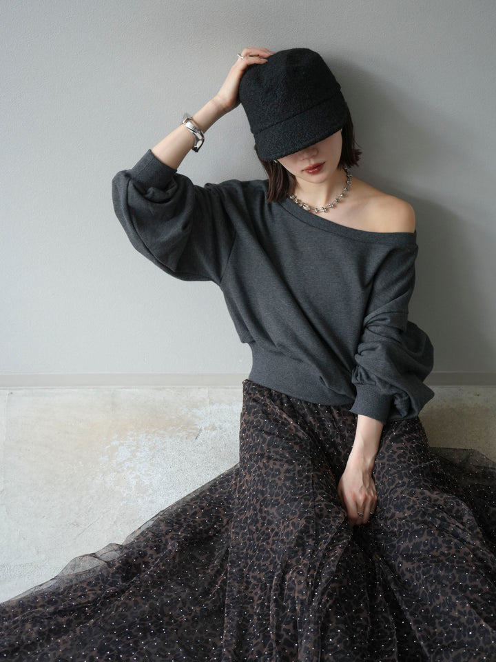 [予約]オフショルスウェットプルオーバー/チャコール