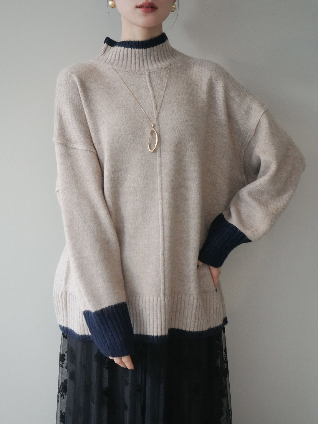 [予約]配色ハイネックニットプルオーバー/beigenavy