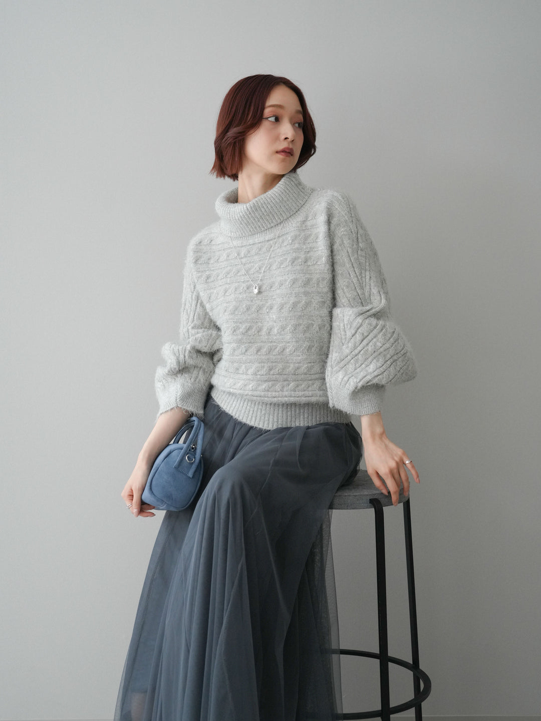 [予約]オフタートルケーブル編みニットプルオーバー/gray