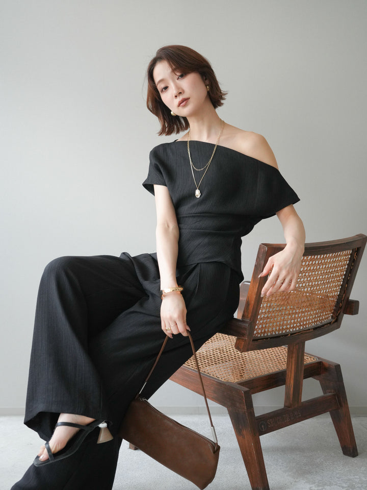[予約]クレープアシンメトリーギャザートップス/black