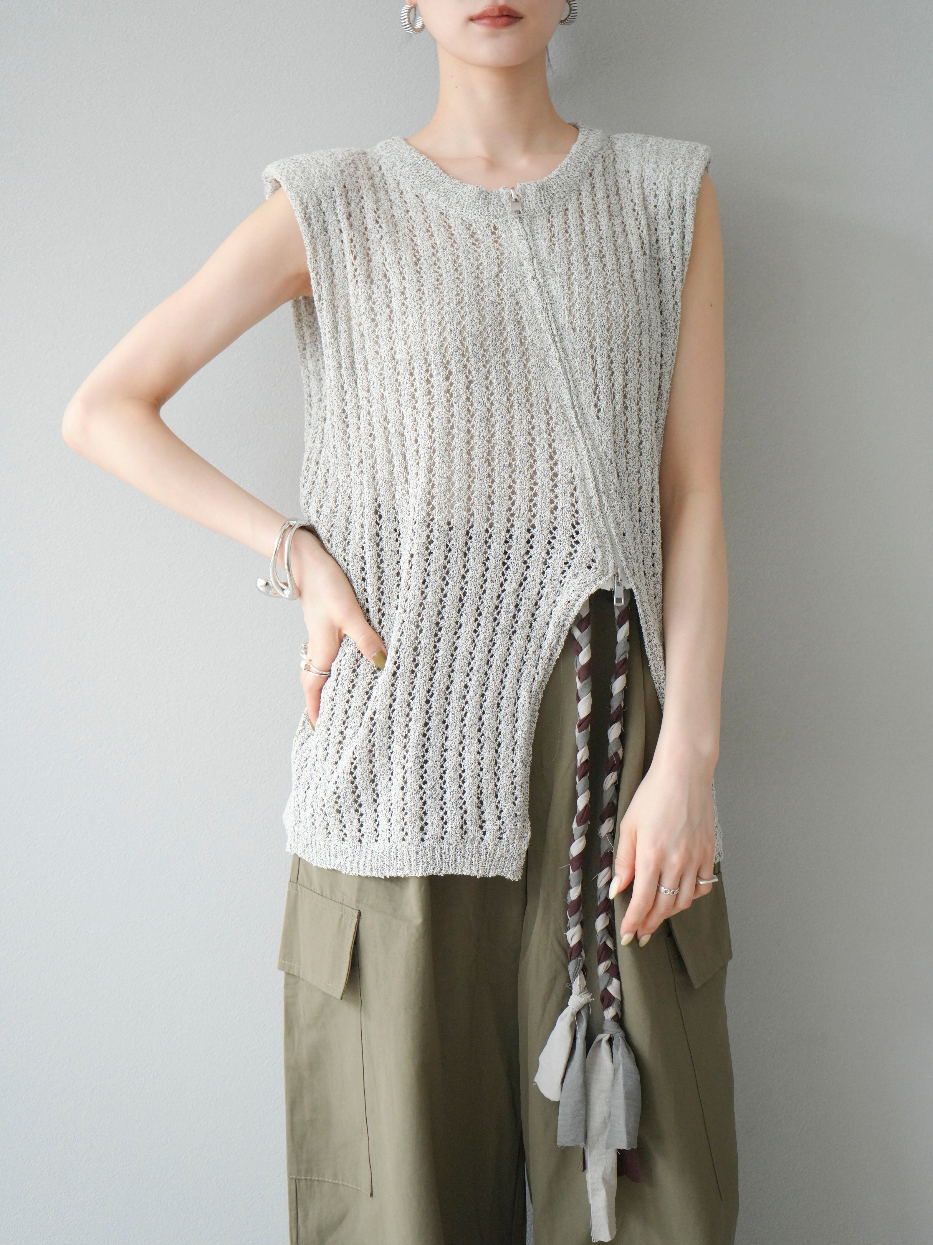 予約]ジップデザインアシメ透かし編みニットプルオーバー/グレー