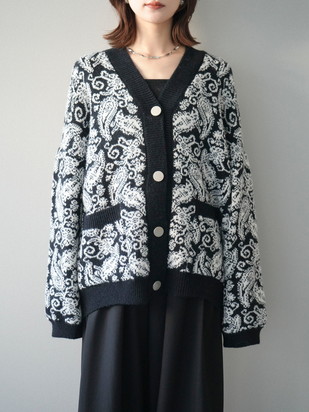 [予約]ペイズリー柄ニットカーディガン/black