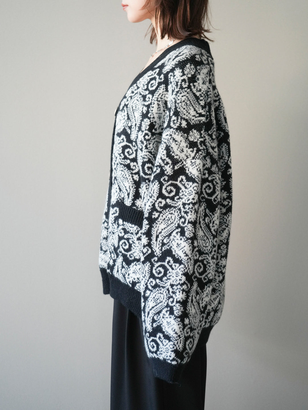 [予約]ペイズリー柄ニットカーディガン/black