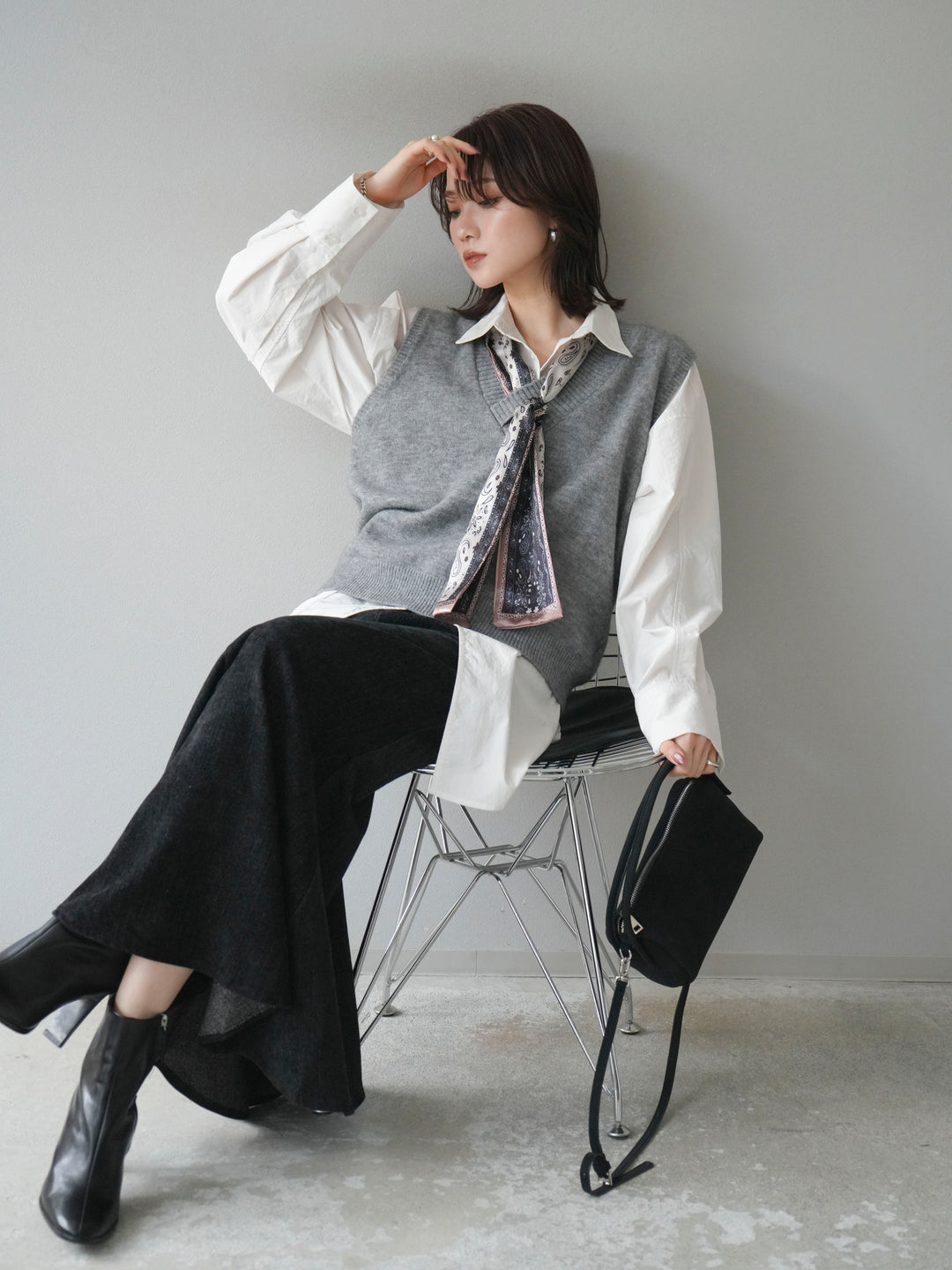 [予約]スカーフ付きニットベスト/gray