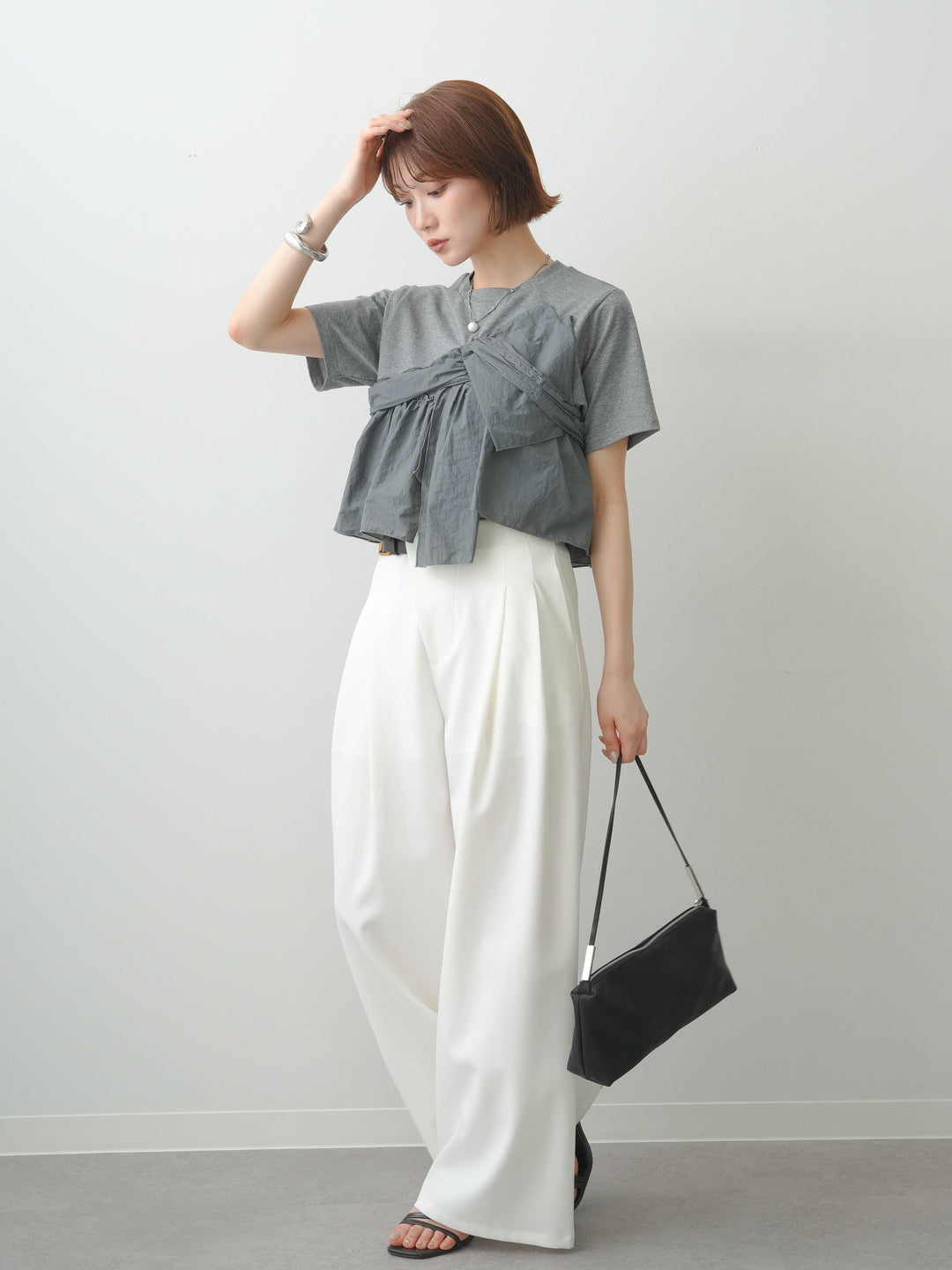 [SET]ナイロンドッキングツイストTEE +アシンメトリーベルトタックワイドパンツ(2set)