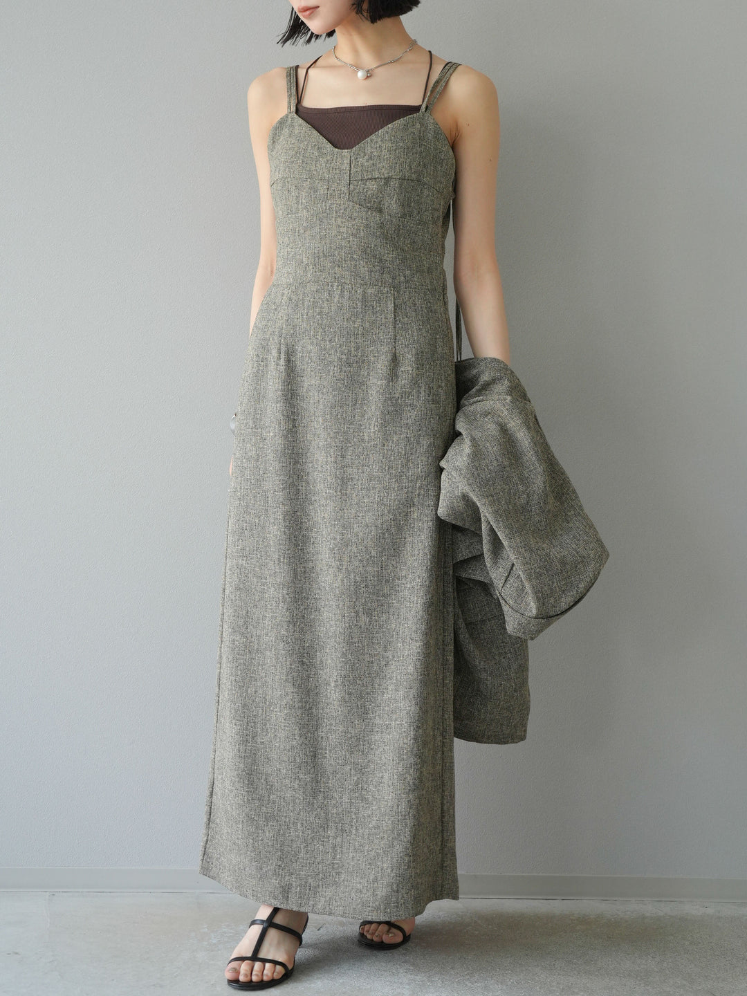 [預購] 夏季粗花呢露背吊帶洋裝/棕色