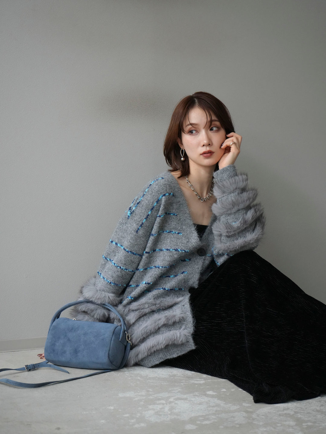 [SET]フェザーライン配色シャギーニットカーディガン+ベロアプリーツナロースカート(2set)