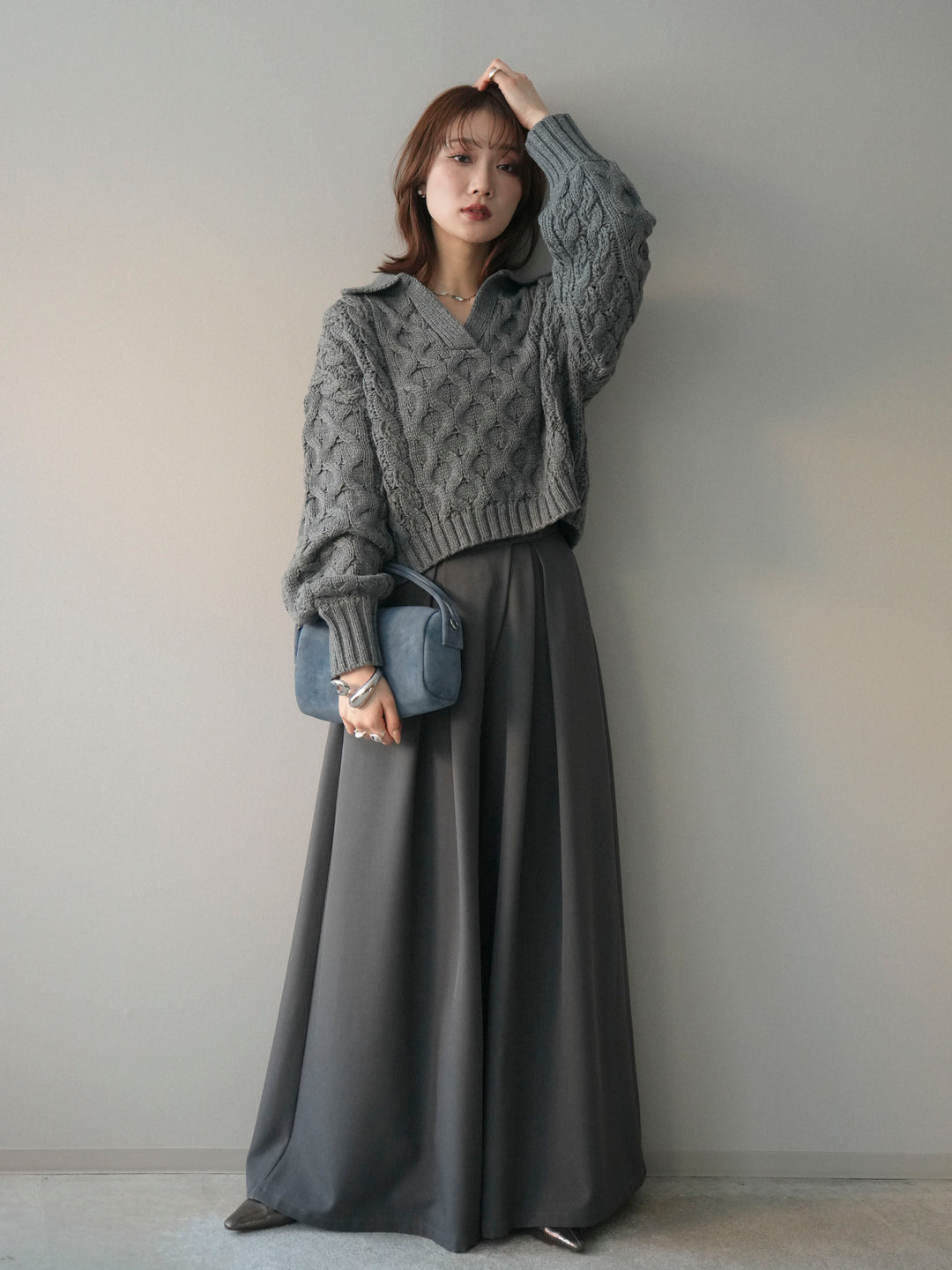 [予約]バルキーケーブルクロップド開襟プルオーバー/charcoal