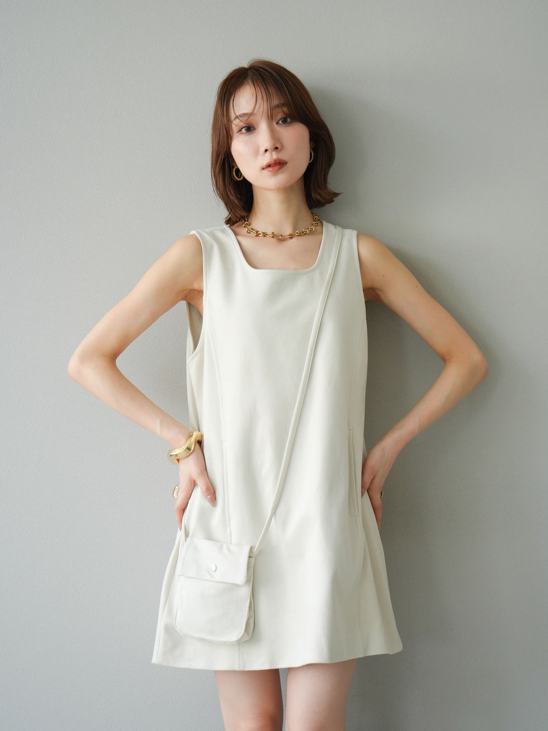 [予約]ショルダーポーチ付スウェードミニワンピース/アイボリー