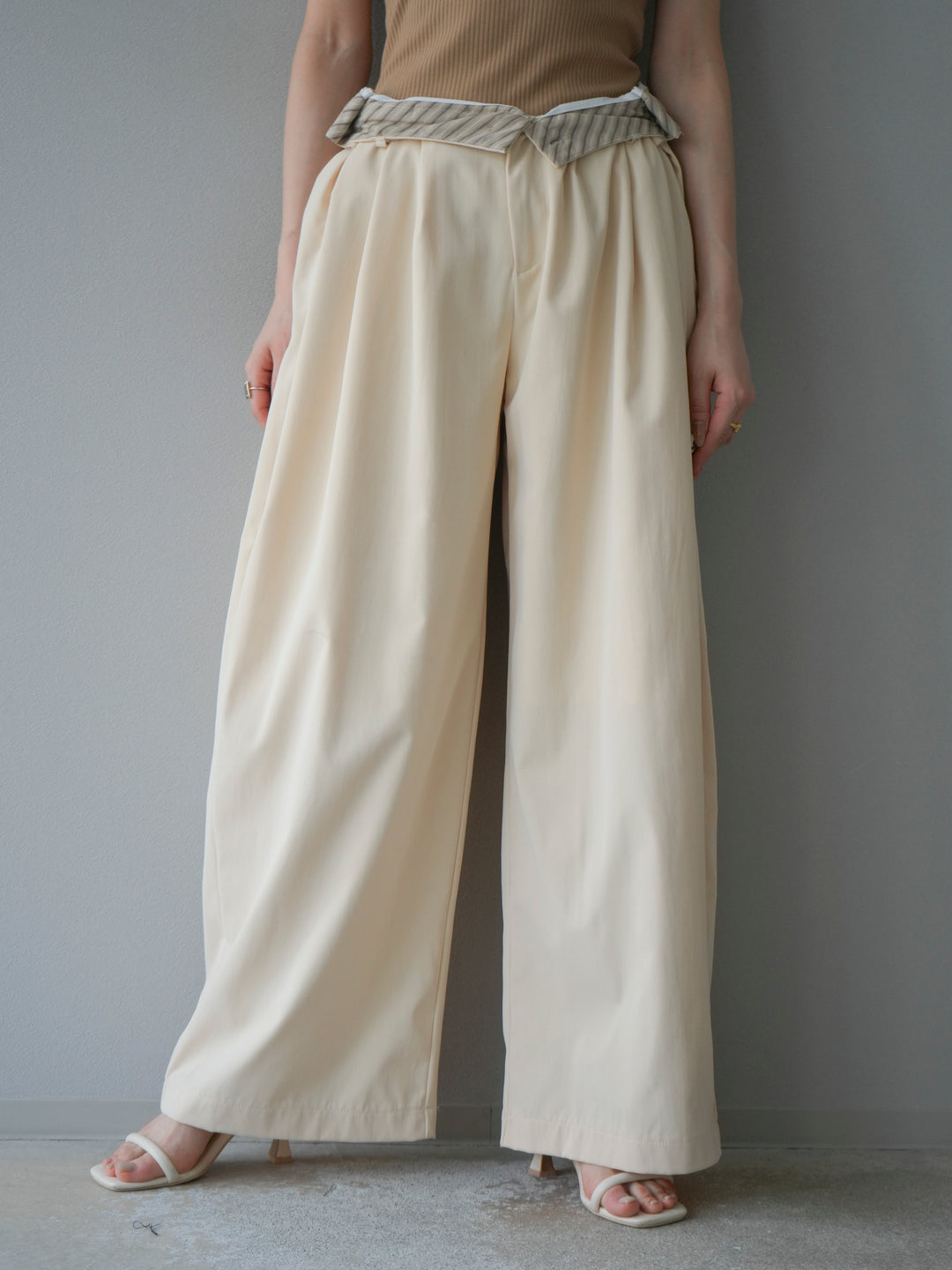[予約]タックデザインワイドパンツ/アイボリー