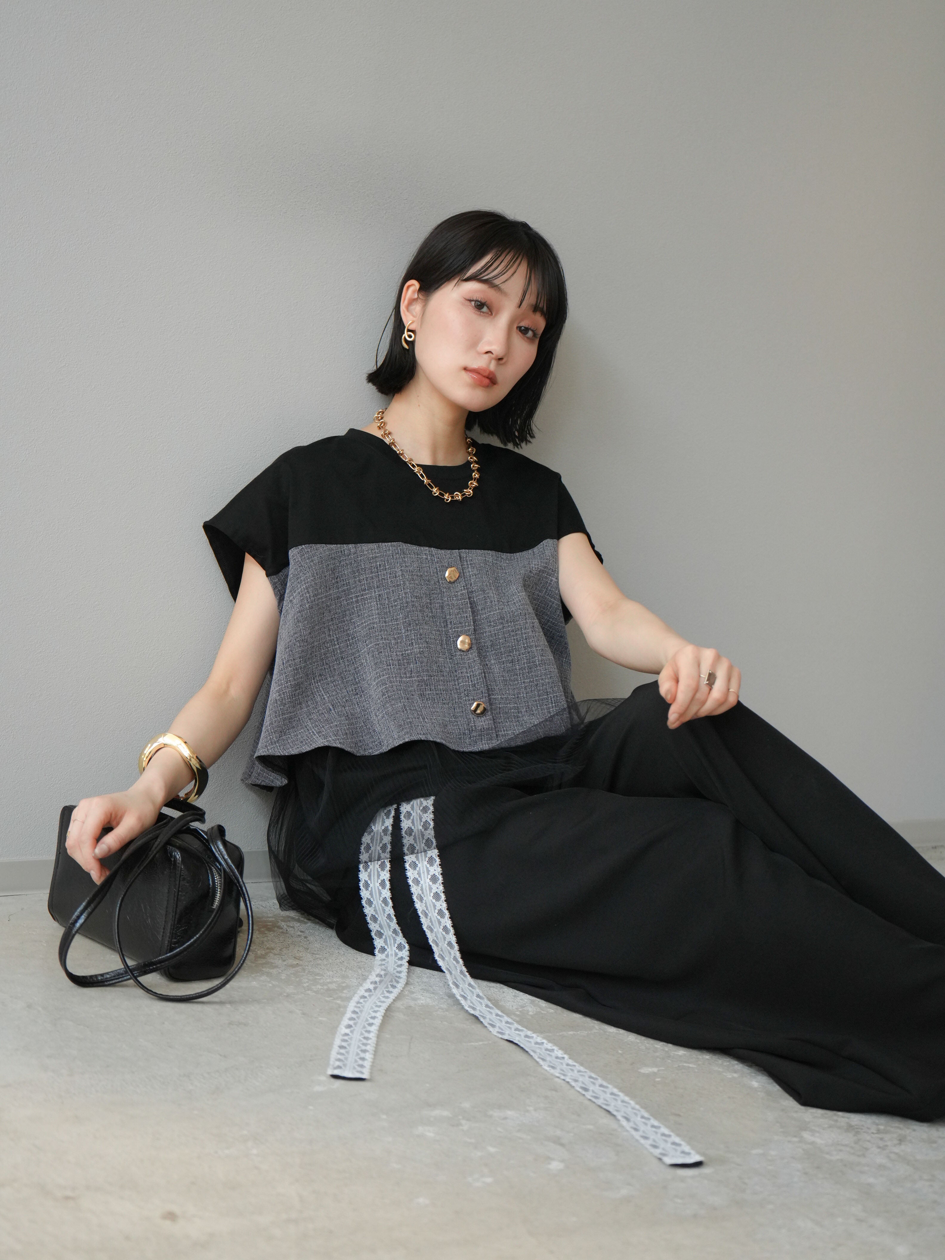 予約]デザイン切替チュールレイヤードTシャツ/ブラック×ネイビー – Lumier