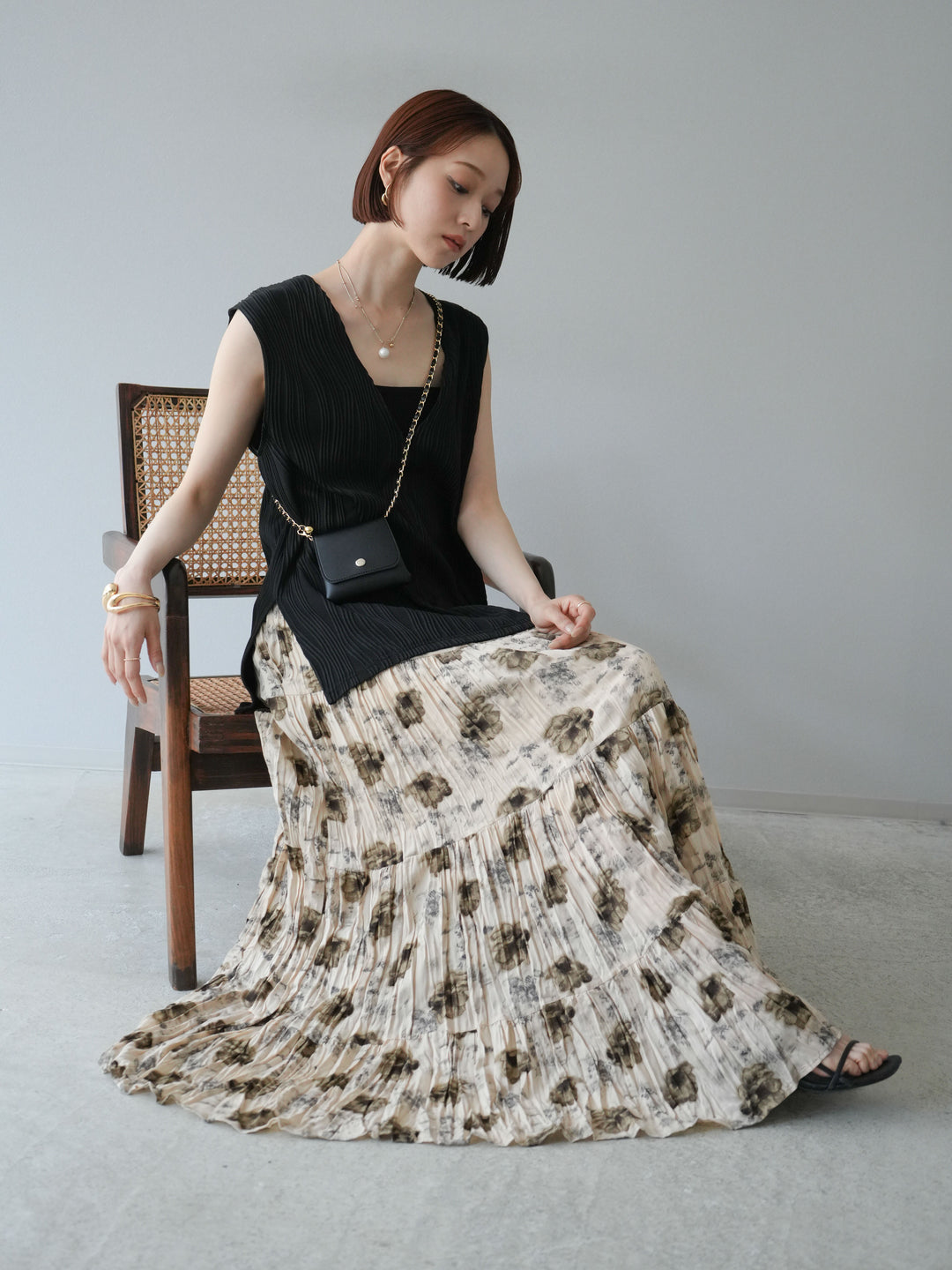 [SET]ウェーブパイピングVネックベスト+フラワーワッシャーロングスカート(2set)