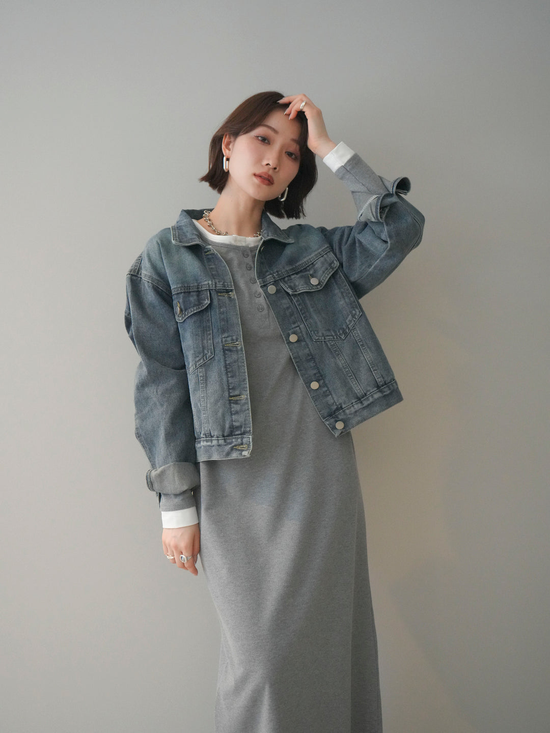 [SET]配色レイヤードヘンリーネックカットリブワンピース+配色ステッチデニムジャケット(2set)