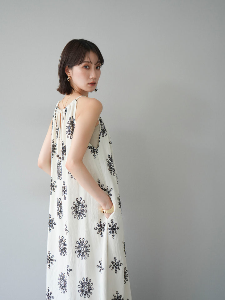 【預購】民族風吊帶洋裝/象牙白