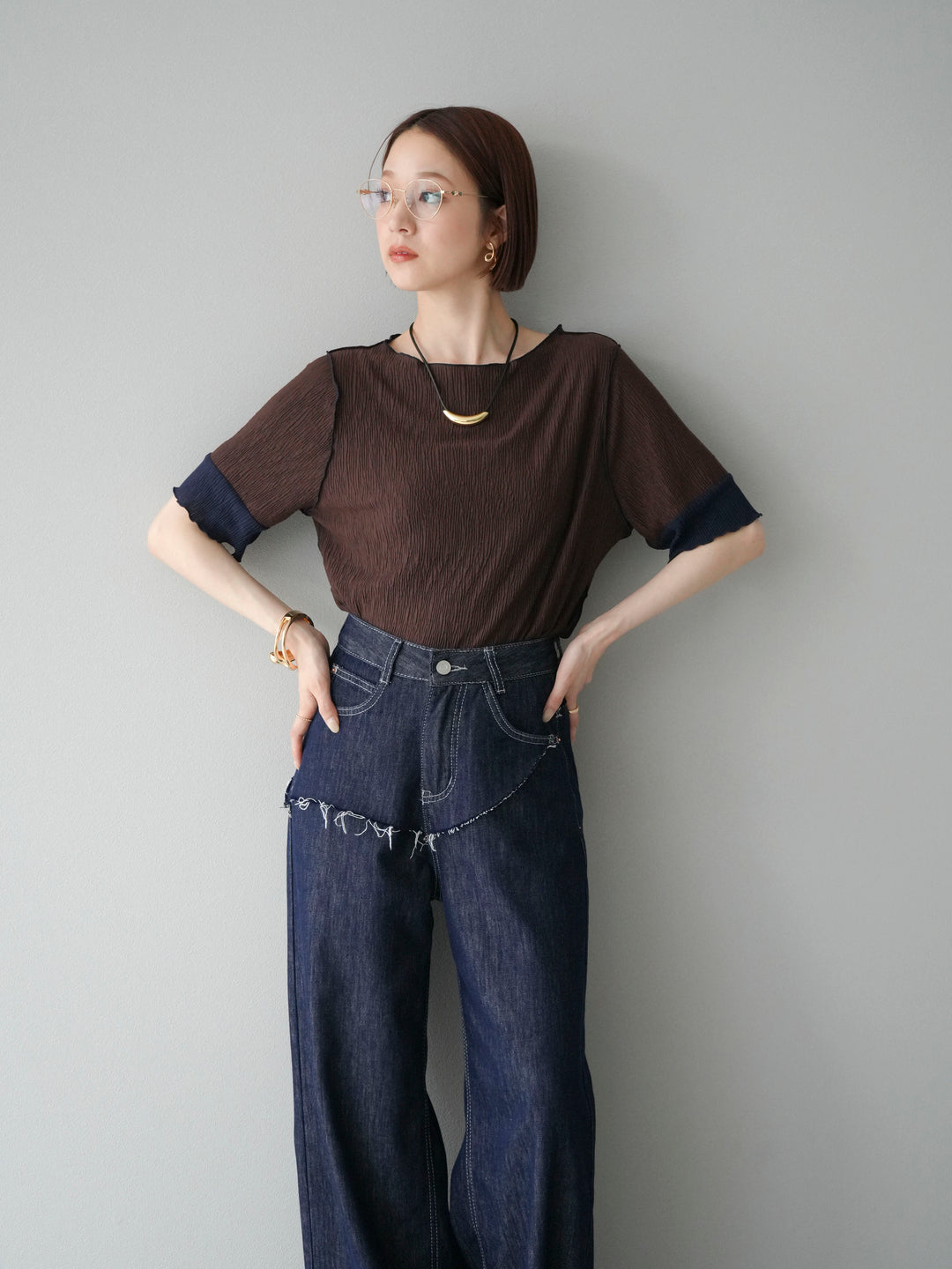 [SET] 百褶同色船領套頭衫 + 臀部設計牛仔褲（2 件組）