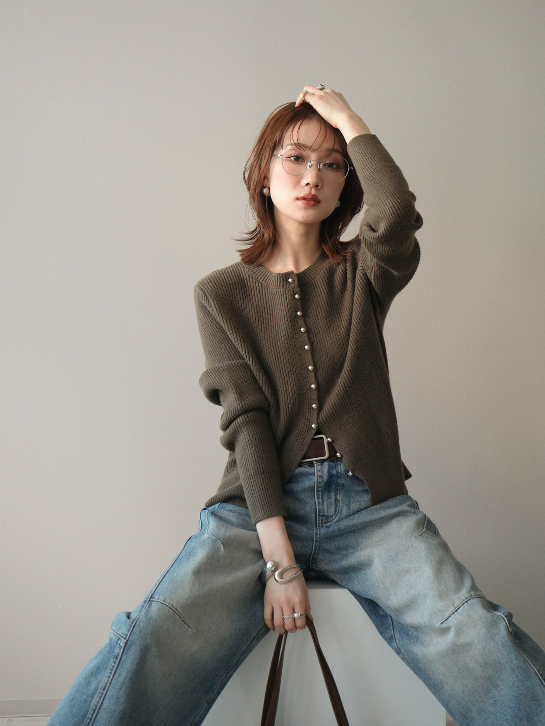 [SET]シルバーボタン畦編みニットカーディガン+ベルト付カーブデニムパンツ(2set)