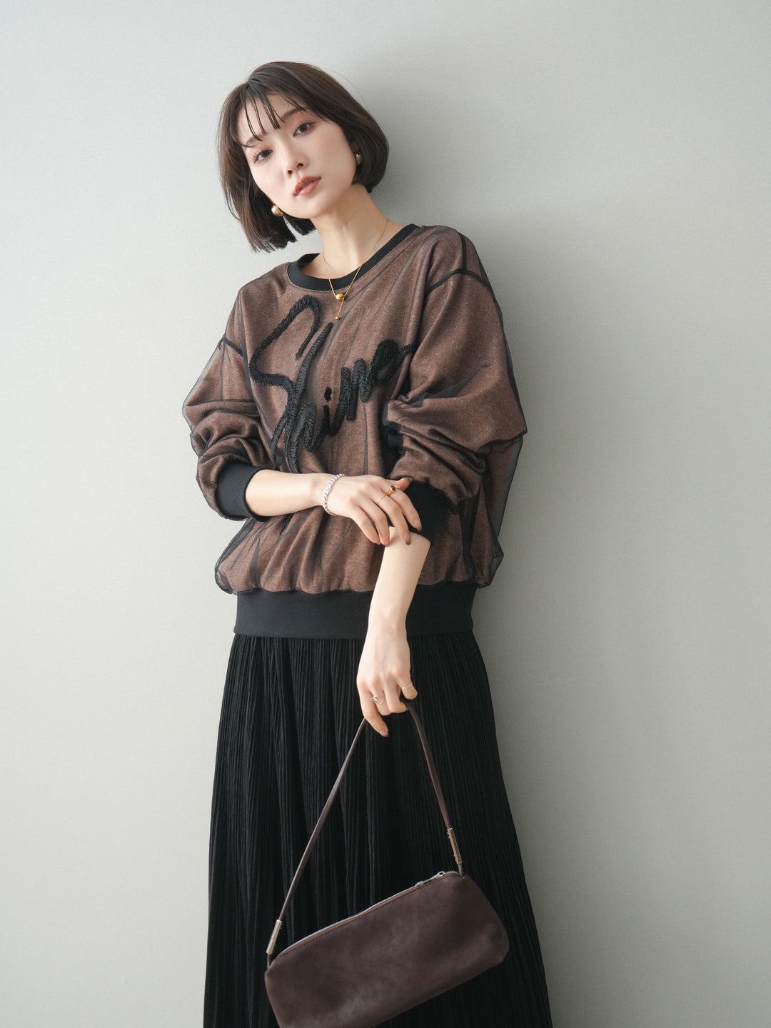 [予約]チュールレイヤードロゴスエットプルオーバー/brown