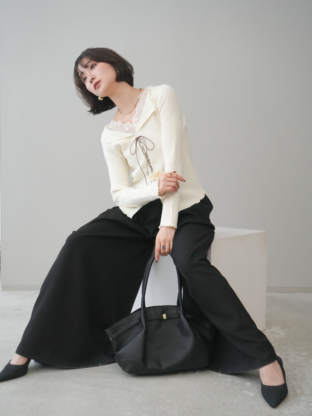 [予約]レースネックレースアップリブニットトップス/ivory