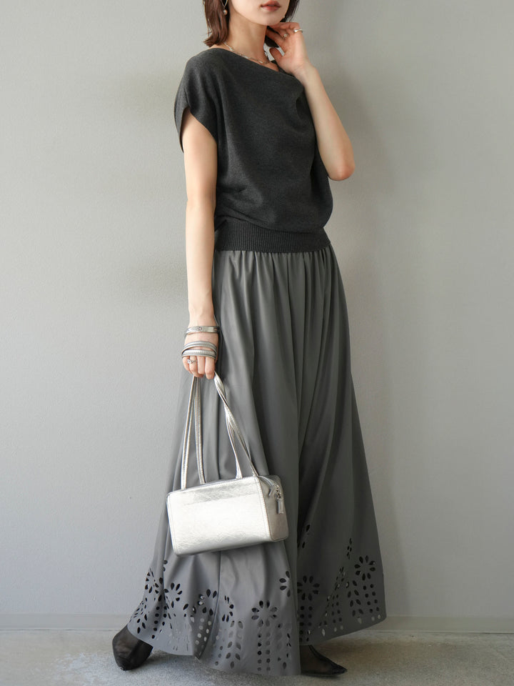 [予約]フラワーパンチングレザースカート/グレー