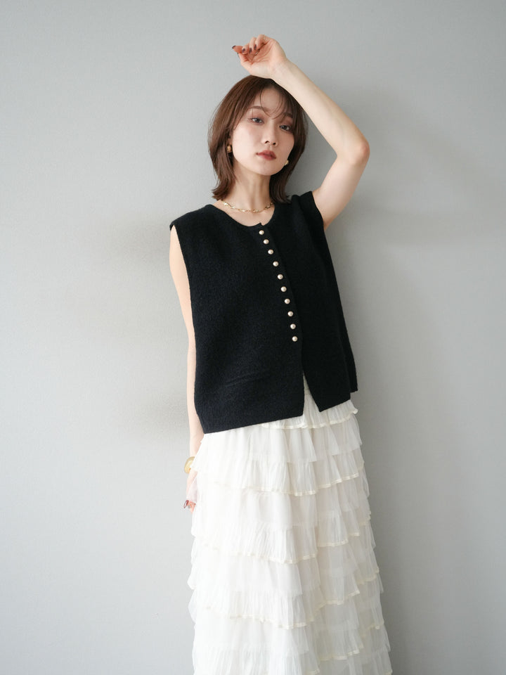 [予約]ゴールドボタンコンパクトニットベスト/ブラック