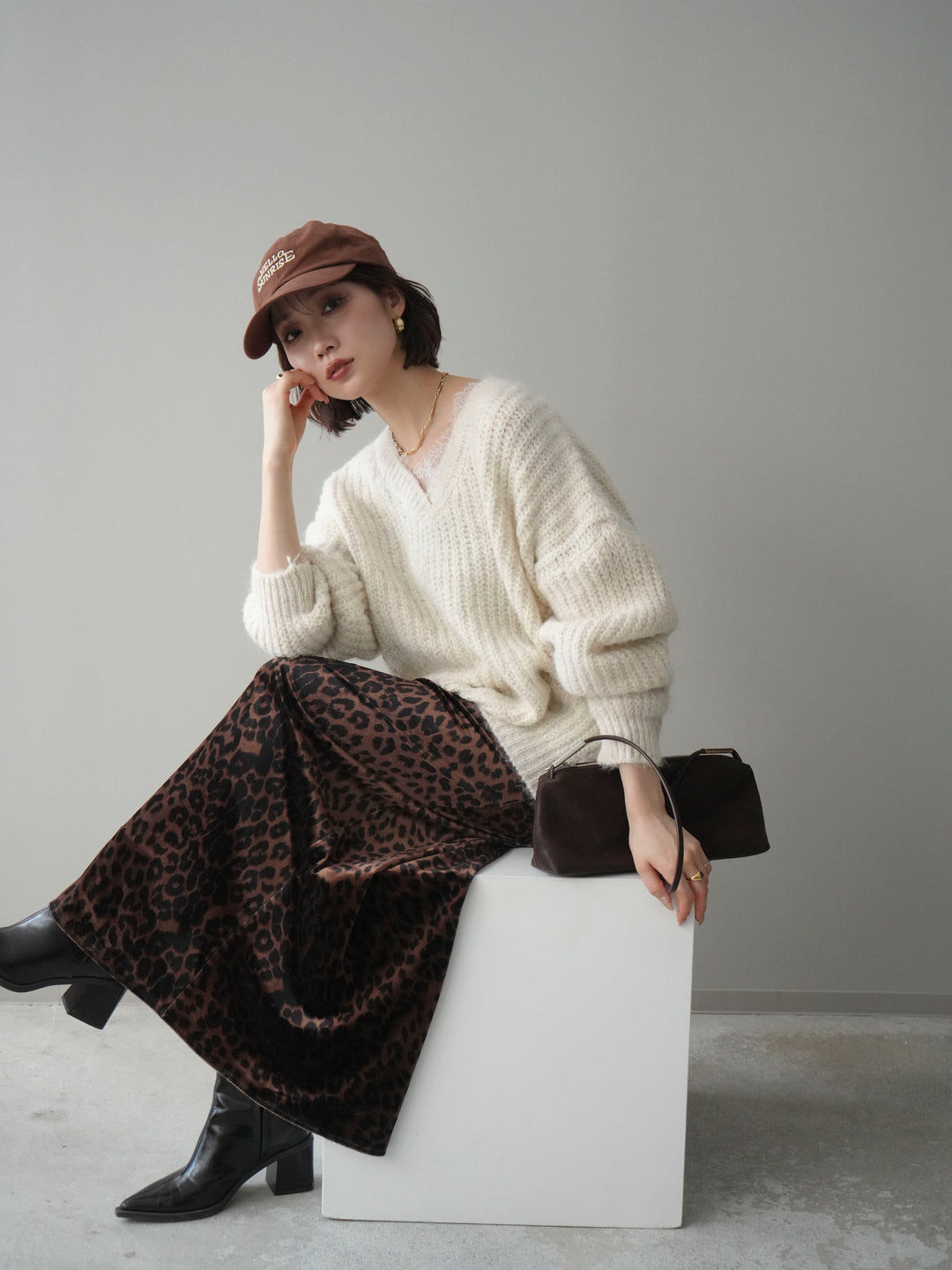 [SET]Vネックレースニットプルオーバー+選べるアクセセット(2set)