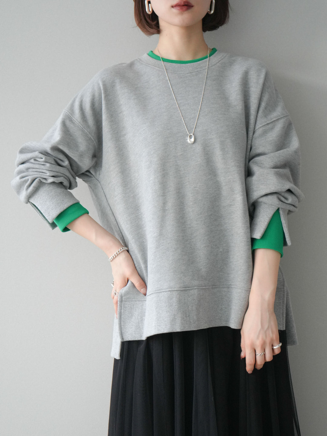 [SET]配色レイヤードデザインスエットプルオーバー+チュールボリュームスカート(2set)