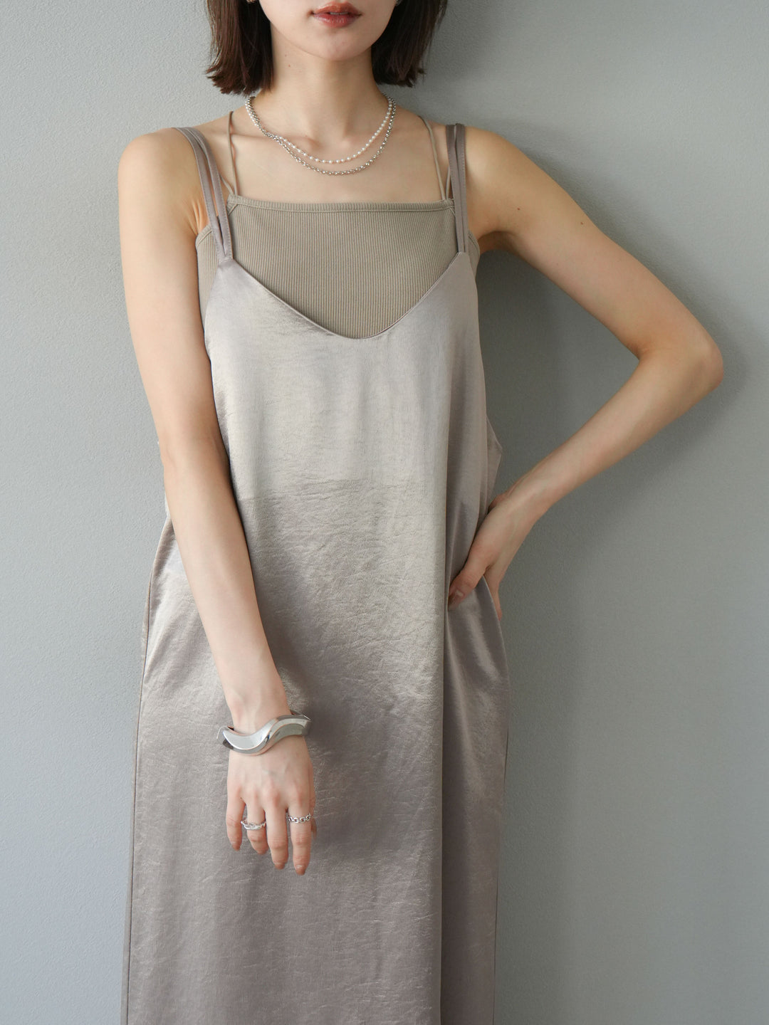 [予約]サテンキャミワンピース/グレージュ